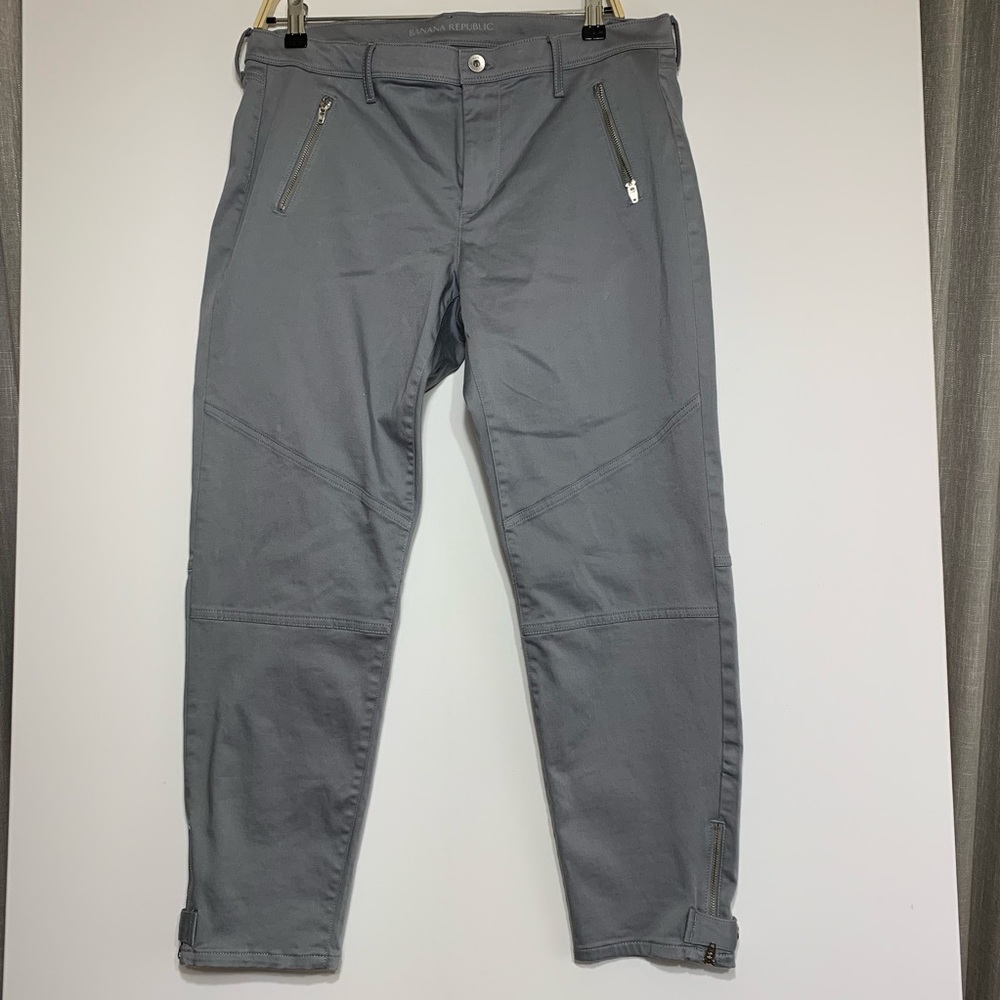 Banana Republic 31 cropped pants gray